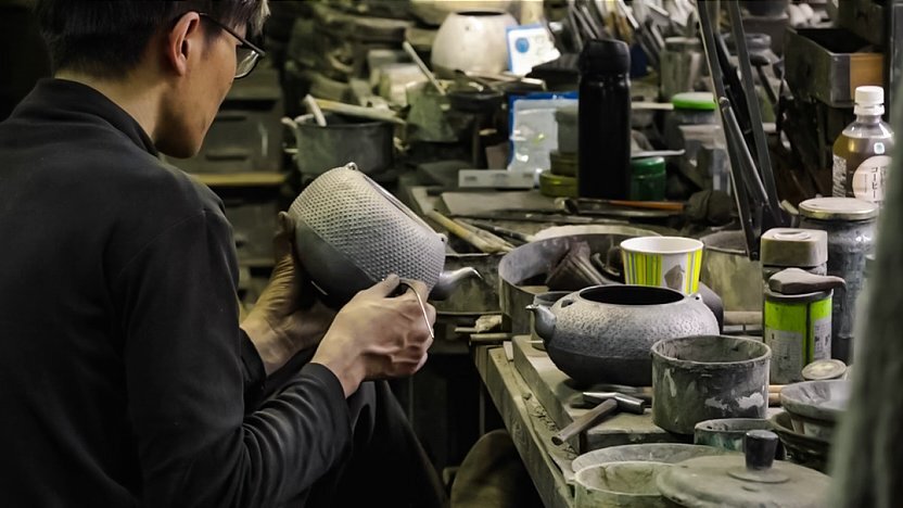 Visite du célèbre atelier à Morioka à l'origine du nambu tekki